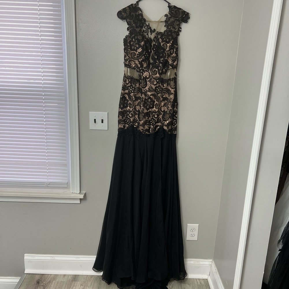 Max Duggal lace appliqué evening gown